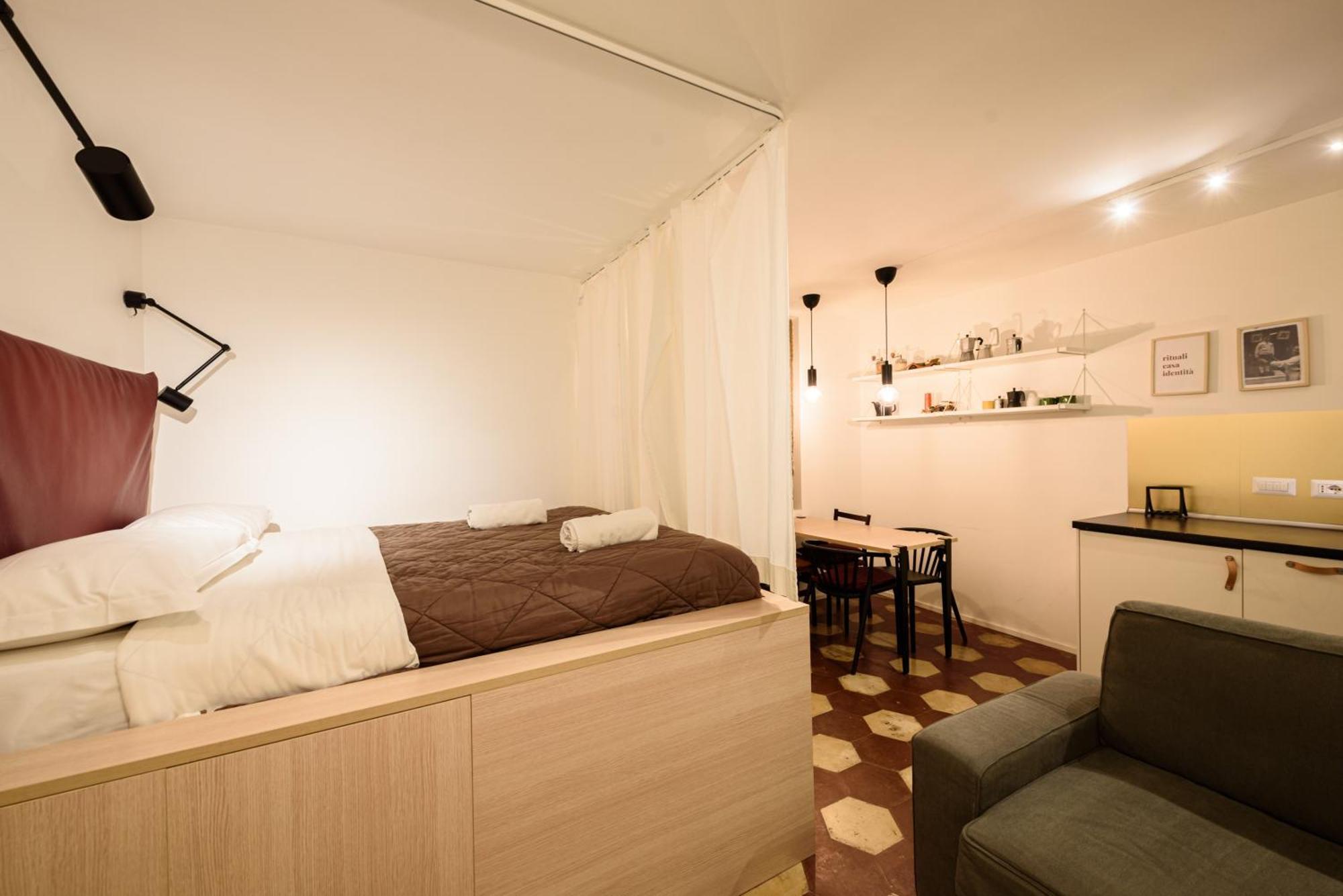 Vico Santa Luciella 20 Villa Наполи Екстериор снимка