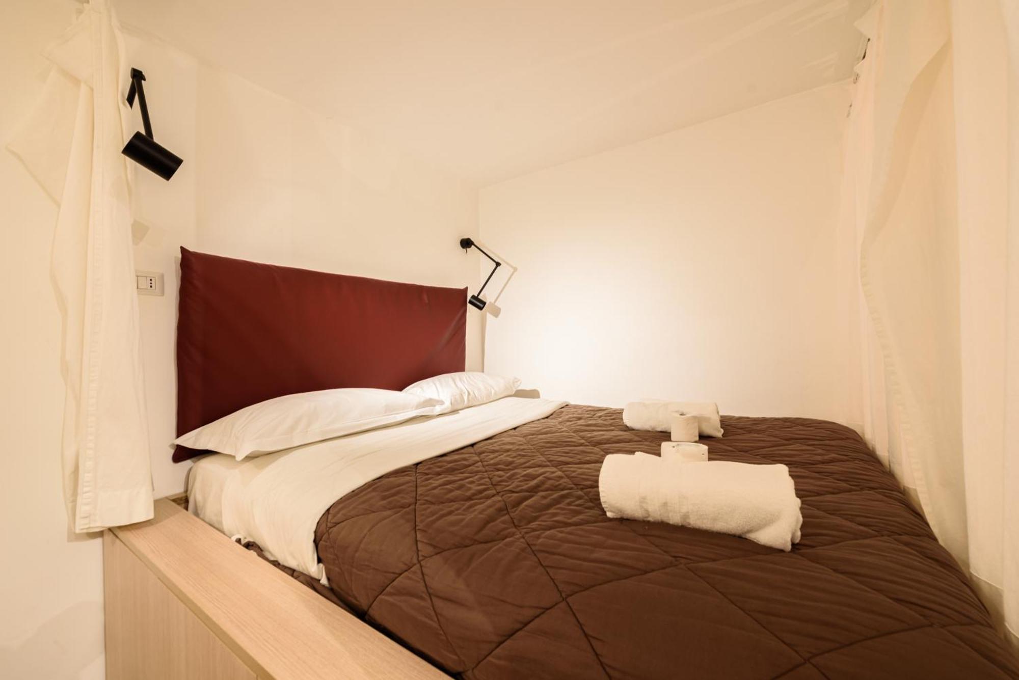 Vico Santa Luciella 20 Villa Наполи Екстериор снимка